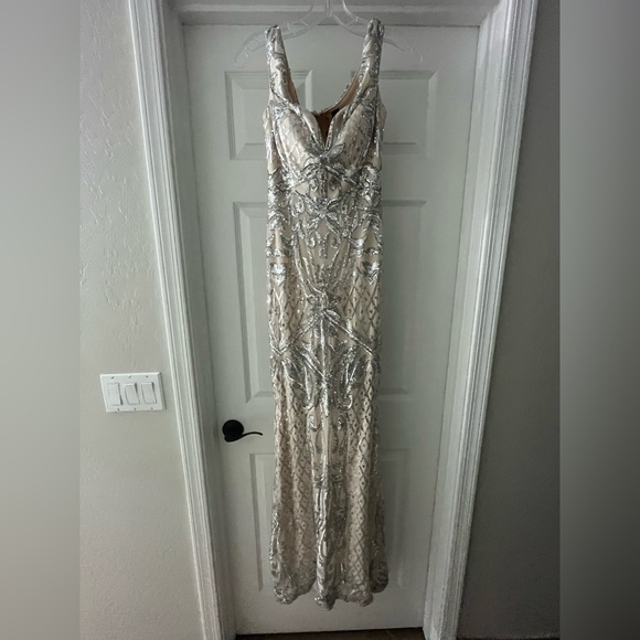 Windsor Formal Sequin Cream Long Dress Size Small - Picture 2 of 4